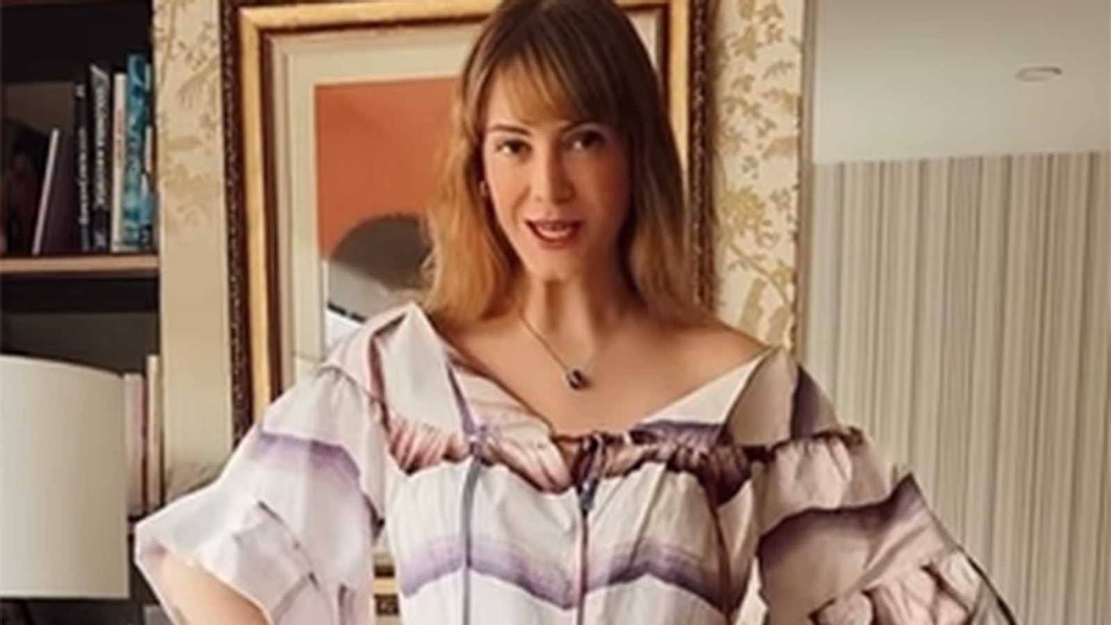 Tiktoker adquiere prendas de Silvia Stcherassi y recibe burlas.