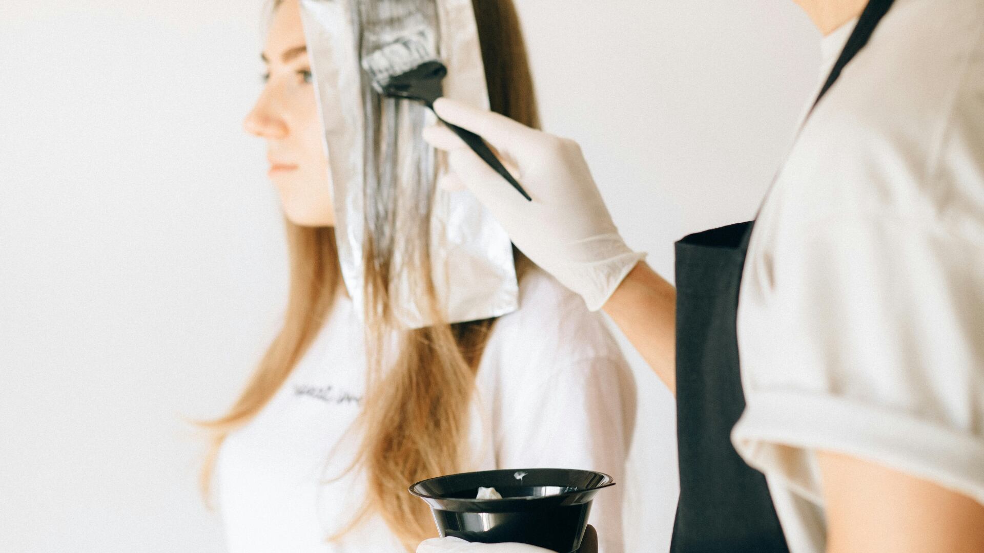 ¡Adiós californianas! Las mechas 'sunset beach' te aportan un rubio playero y luz de forma natural