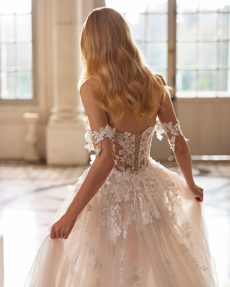 Vestido de novia 'Elaia' de Rosa Clará