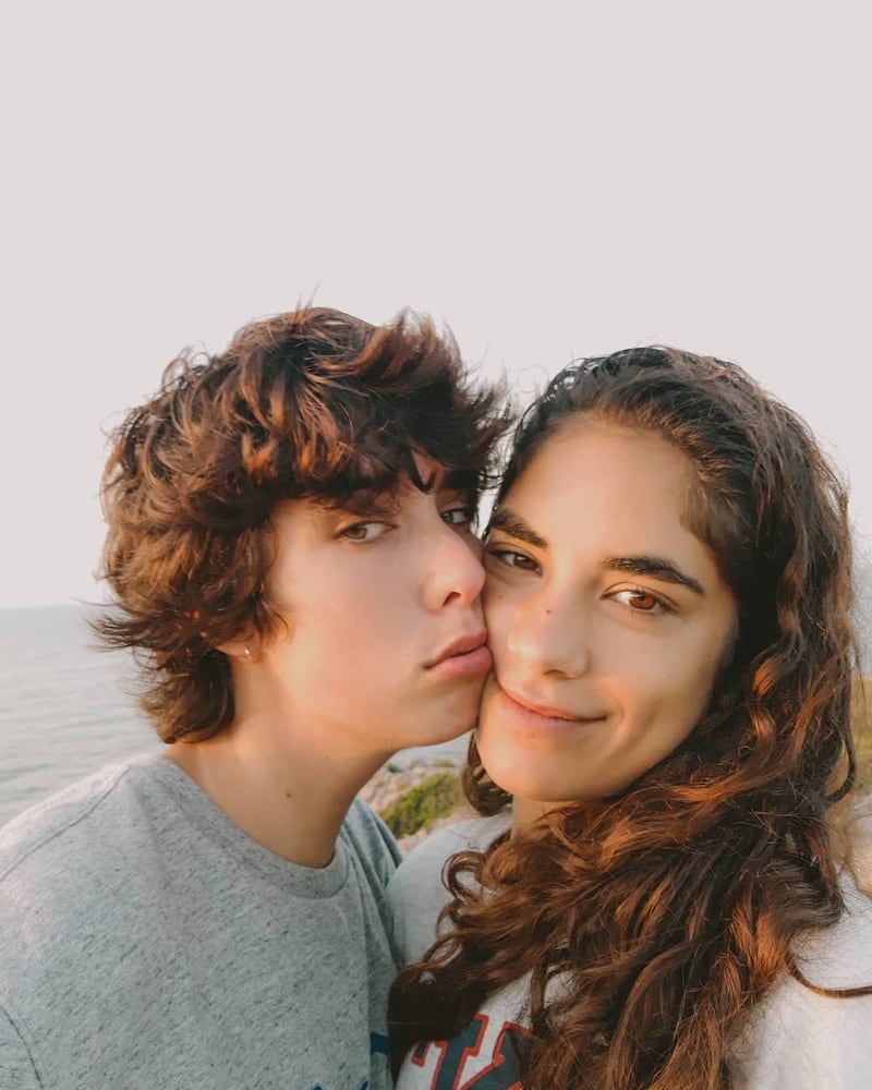 Claudia Trujillo junto a su pareja, Cristina Robles