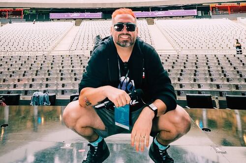 “La gente se sorprende un poco”: Álex Ortiz y la razón que tuvo para dejar de conducir su automóvil y optar por viajar en transporte público