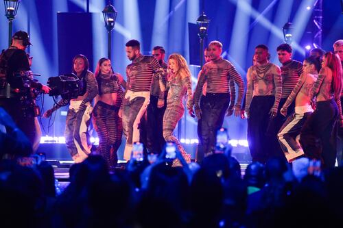 “He prometido que voy a ser feliz, en el pasado ya no hay nada”: Shakira al recibir un Grammy