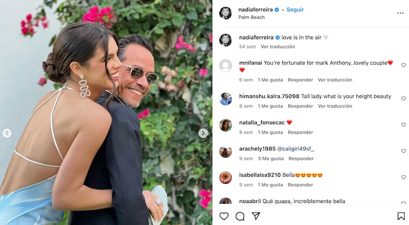 Nadia Ferreira y Marc Anthony felices.