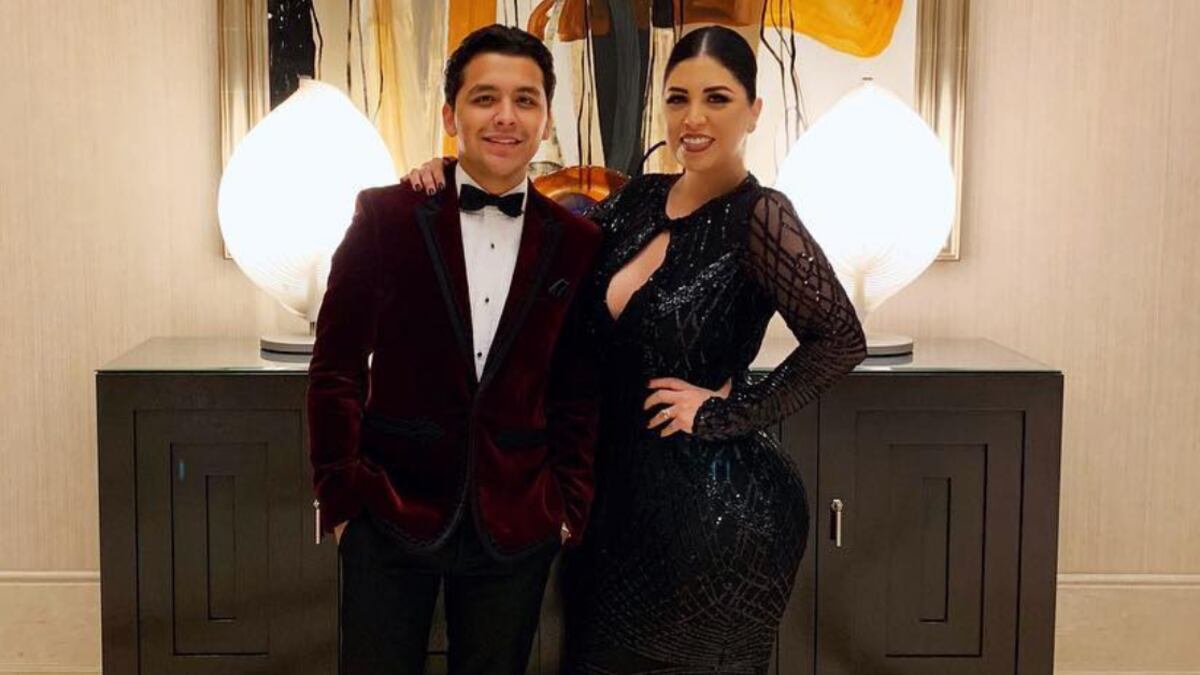 Un gesto de la madre de Nodal desató especulaciones en el público.