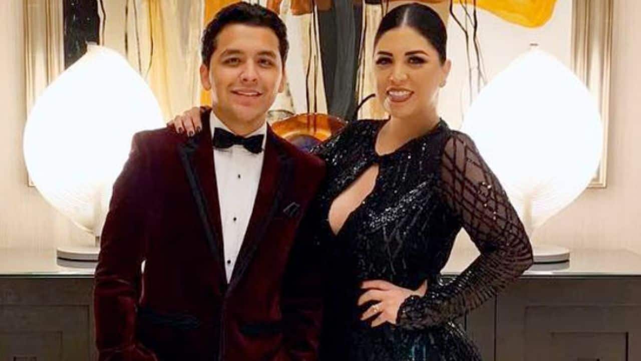 Rumores apuntan que su madre estaría delicada de salud