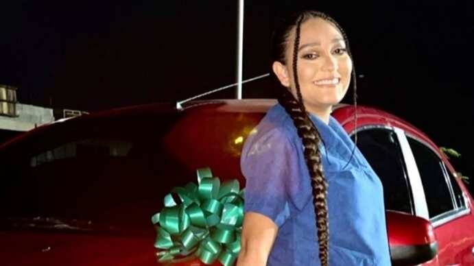 El regalazo de Andrea Valdiri a su empleada de servicio