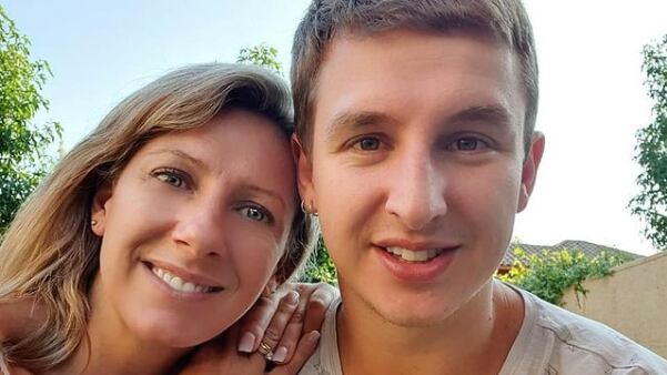 Maca Tondreau junto a su hijo Gianpiero Sampieri