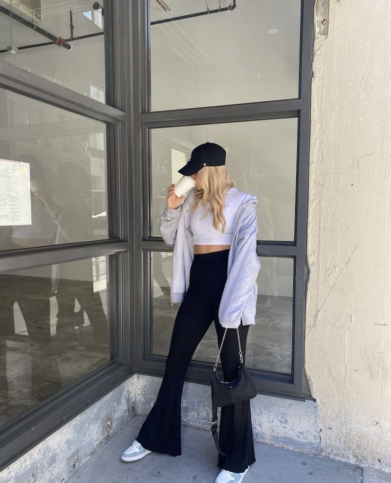 leggings acampanados en tendencia