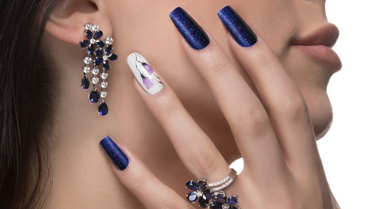 Las uñas ‘bailarina’ están causando furor entre las famosas.