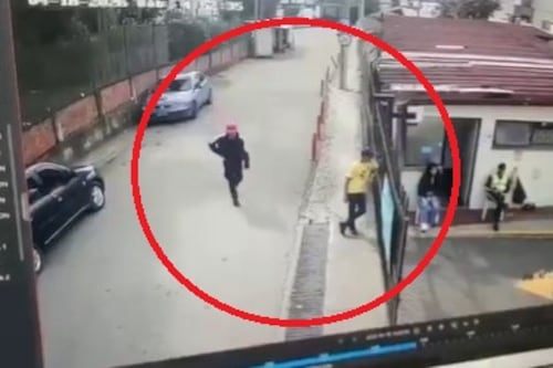 “Por la espalda y en estado de indefensión”: los aterradores videos en ataque en rodaje de ´Sin senos sí hay paraíso´