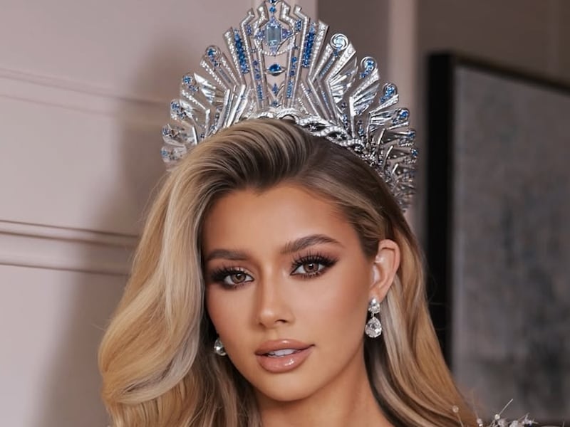 Yolina Lindquist, la reina que hizo historia: belleza, inteligencia y propósito en Miss Cosmo 2025