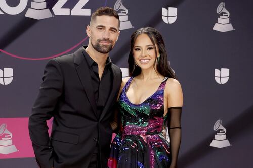 Becky G y Sebastian Lletget fueron captados juntos otra vez y se especula que tienen una relación abierta