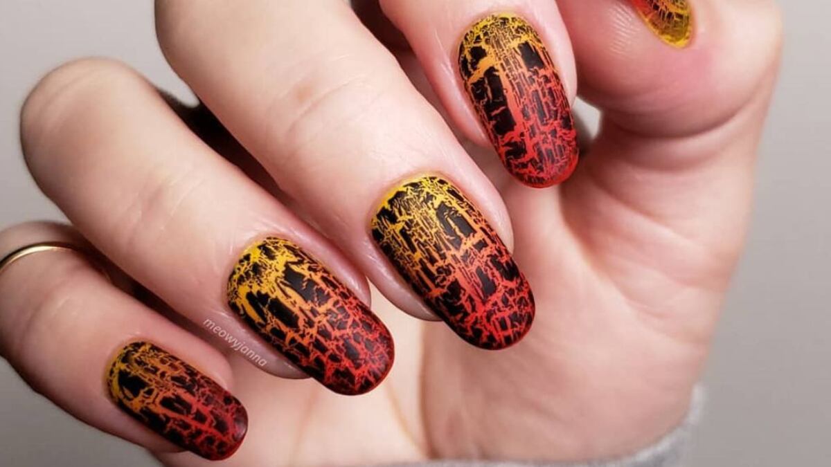 La manicura craquelada tuvo su época de gloria en la década de 2010