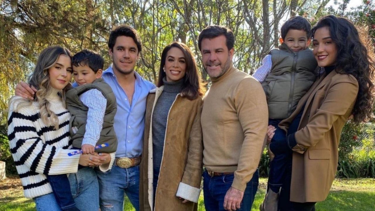 Los hijos de Biby Gaytán y Eduardo Capetillo comienzan a formarse como figuras públicas.