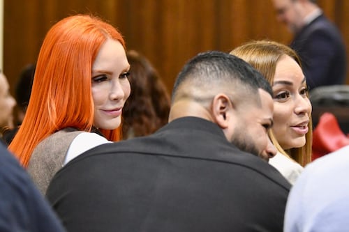 Mireddys González demanda a Daddy Yankee y a dos bancos por reversar un dividendo de $50 millones