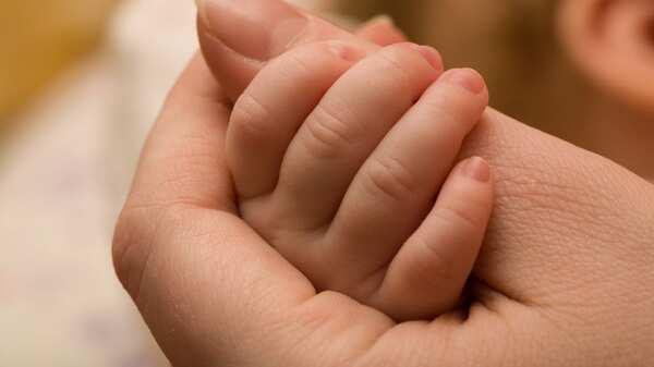 chloe la bebe que sobrevivio