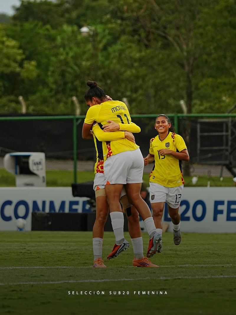Tri femenina Sub-20