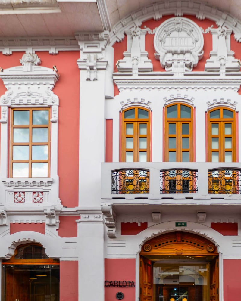 Carlota Hotel