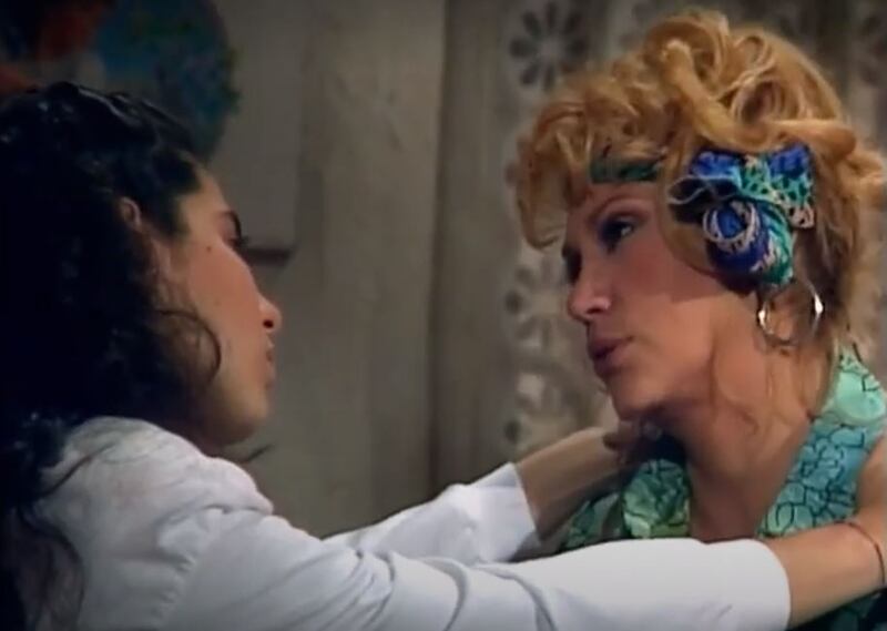 Esther en "Muchachitas"