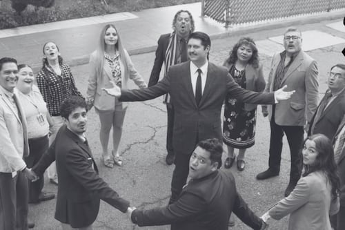 Muere madre de querido actor de ‘La Oficina’ y lo anuncia con desgarrador mensaje