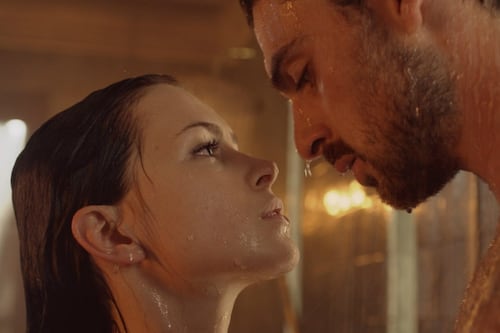 Series eróticas en Netflix que harán revivir tu relación