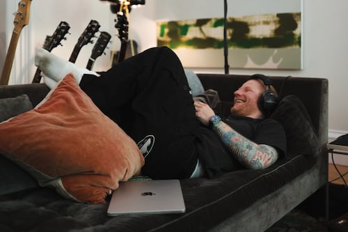 Del escenario al hogar: Ed Sheeran anuncia descanso para vivir plenamente la paternidad