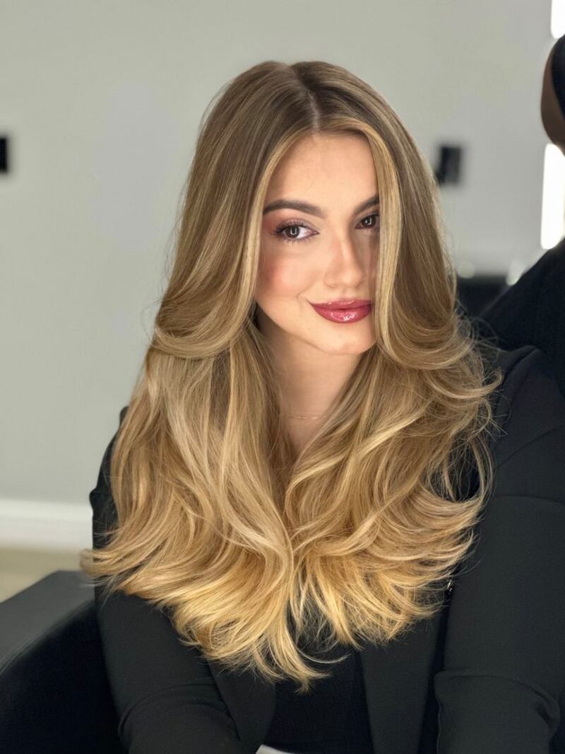 ¿Cómo es el rubio 'Biarritz'? La tendencia de cabello que todas están amando por su elegancia