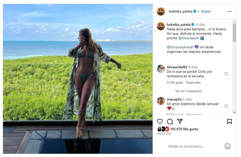 Ludwika Paleta en un bikini verde