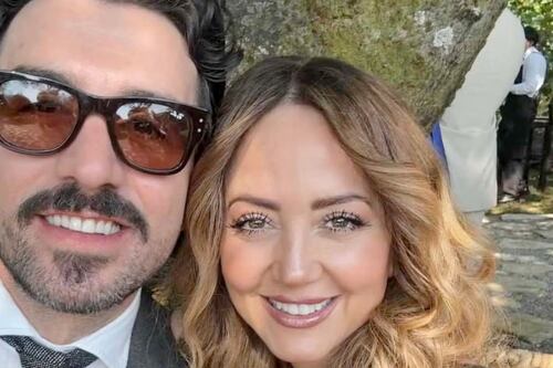 Andrea Legarreta se burla de las críticas por andar con un hombre 20 años menor