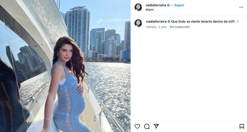 Nadia Ferreira en su yate.