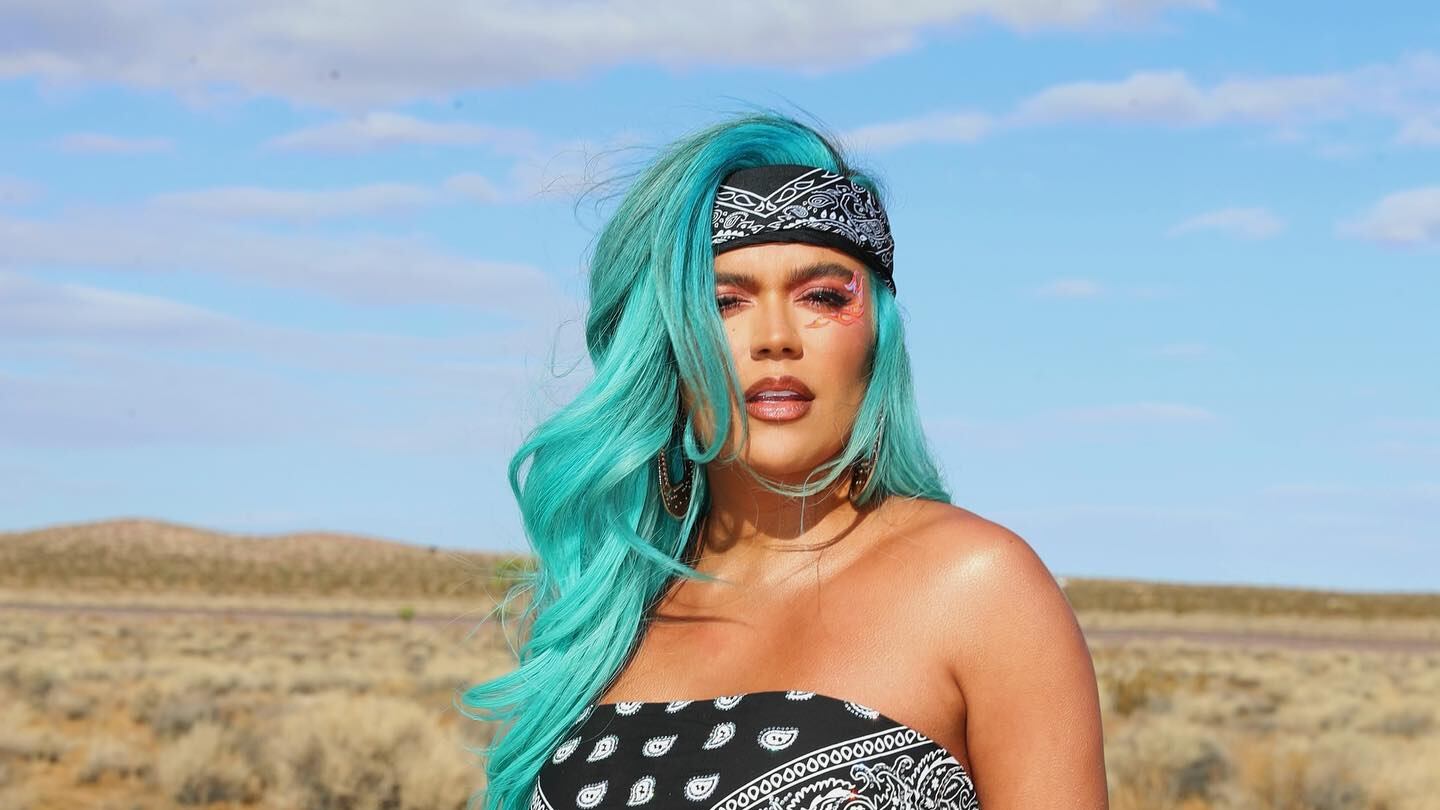 Los fans quieren el video de ‘Mamiii’ de Karol G y que en él se muestre la escena en la que le dice las palabras a Anuel AA cuando apareció de sorpresa.