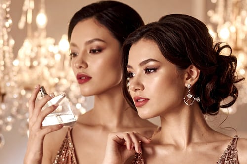 ¿Adiós clean look? Los peinados ‘poetcore’ son tendencia y prometen un cambio distinto