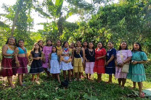 Yadira Ocoguaje: Tejiendo el arte y la tradición en la selva amazónica de Ecuador