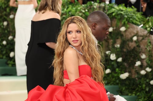 Más de 100 metros de tela se usaron para el vestido de Shakira en la Met Gala 2024