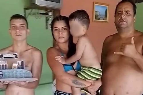 La foto del hotel y el chat que los exhibió: así se enteró una mujer que su marido le fue infiel con su papá