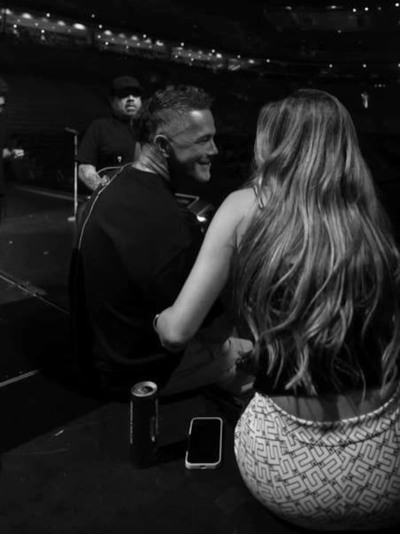 Stephanie Cayo y Alejandro Sanz