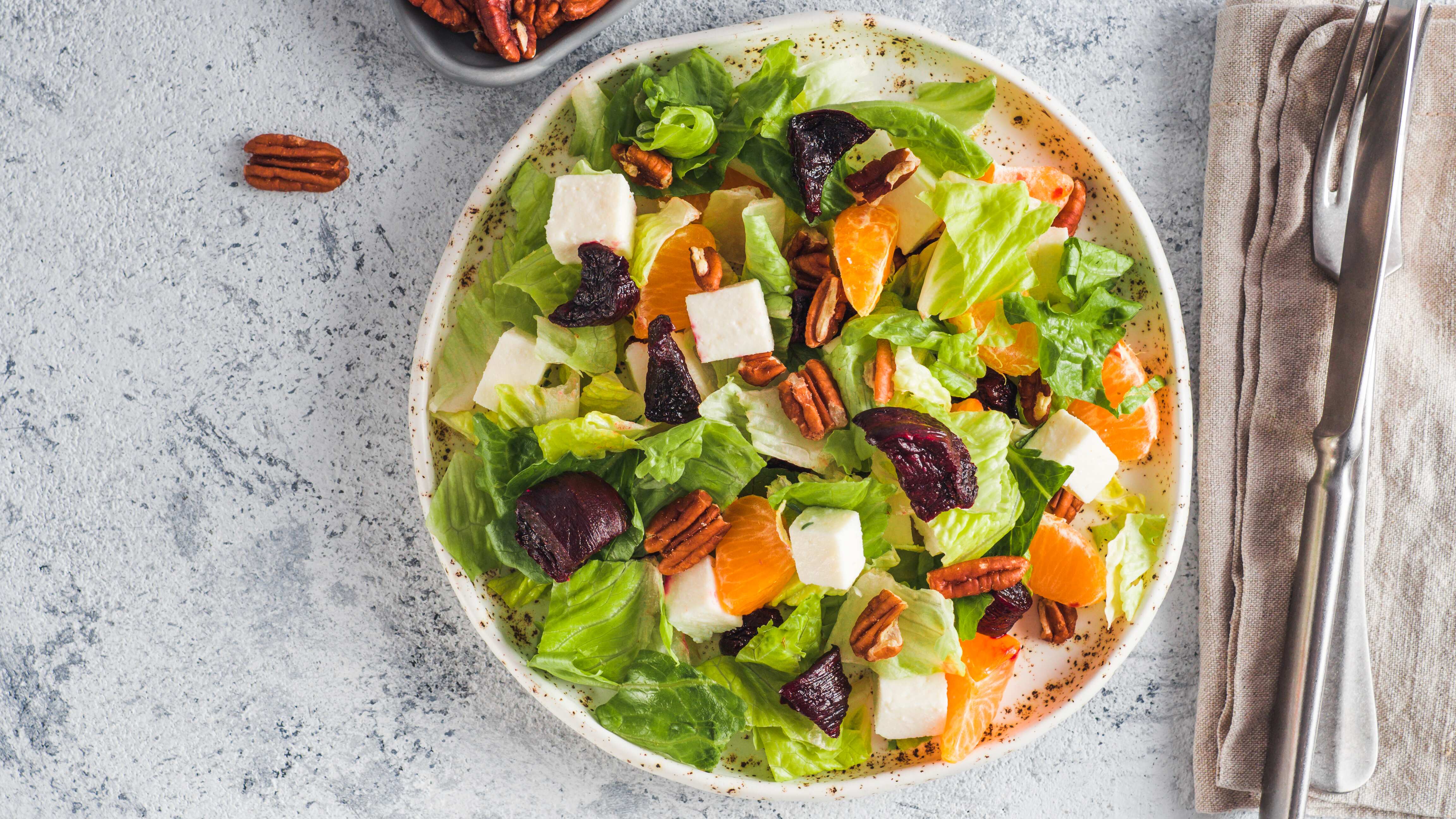 Ensalada dulce de manzana y nuez