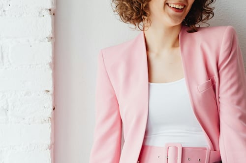 ¡Adiós blazer! Las chamarras mandarín prometen el look más elegante (y sobre todo, diferente)