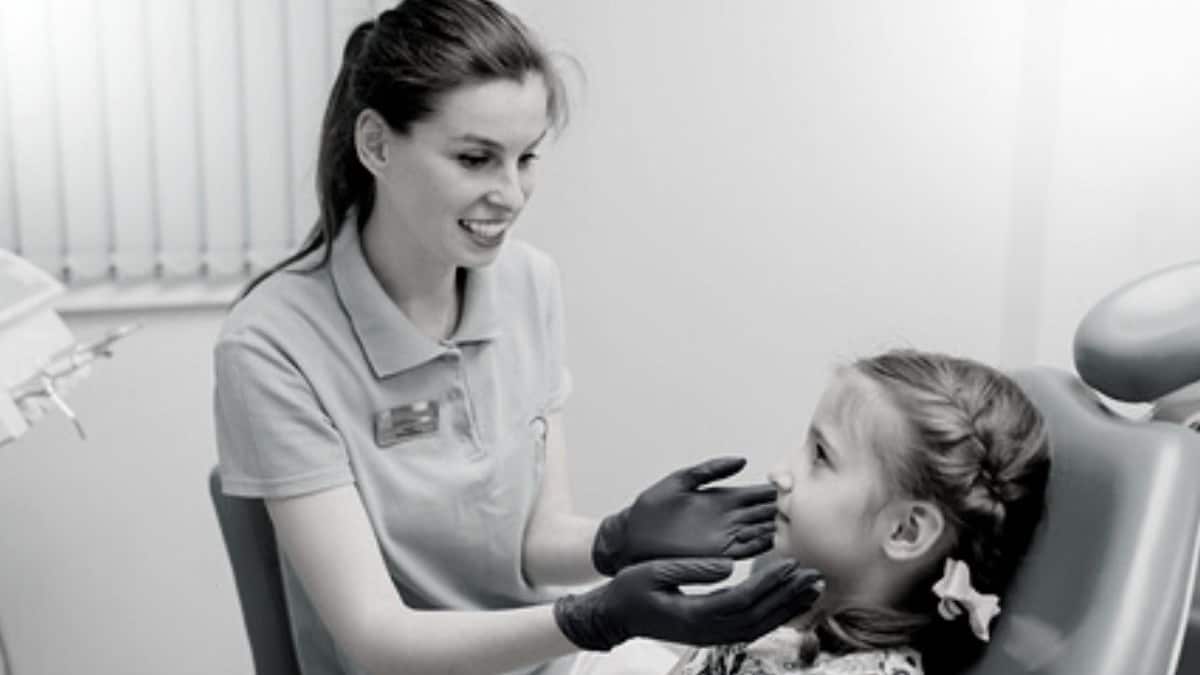 Asistente de dentista asesina a niña de 8 años