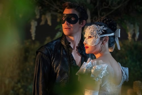 Bridgerton temporada 4: la evolución de una historia exquisita a través de una época y su vestuario