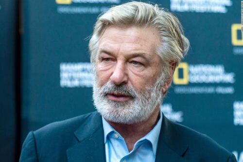 Imágenes de Alec Baldwin tras matar por accidente a directora de fotografía en rodaje de película