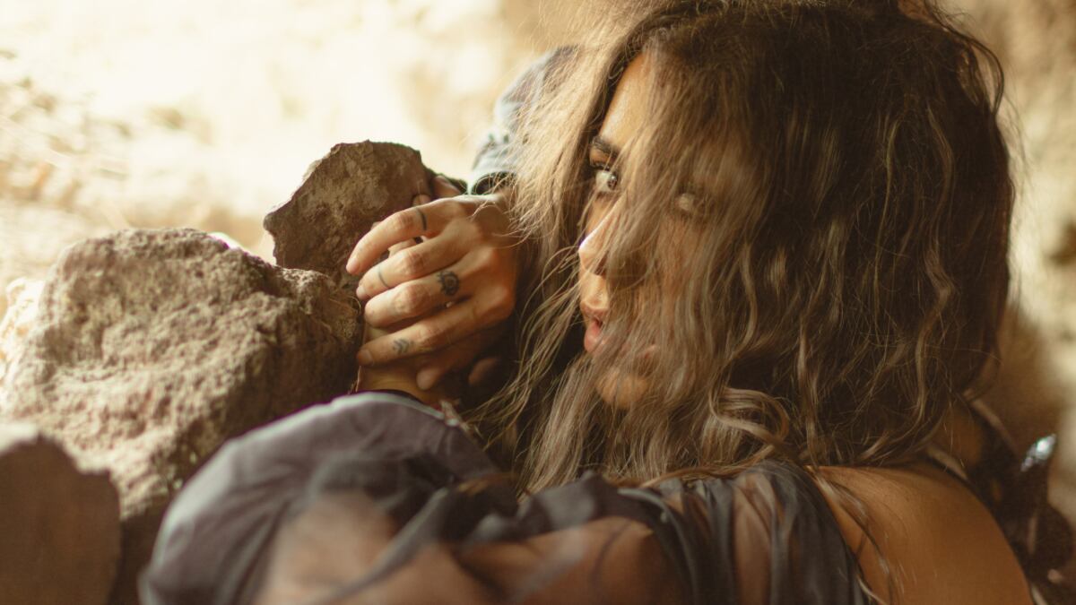 Renee Mooi está por estrenar su ep 'A Morir a los Desiertos'
