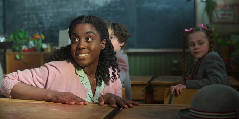 Lashana Lynch es Miss Honey en 'Matilda el musical'