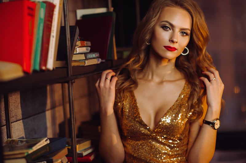 Potencia tu energía con el color dorado.