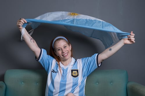Test: ¿Qué tipo de aficionada al fútbol eres? (Desde la experta en estadísticas hasta la que solo ve los memes)