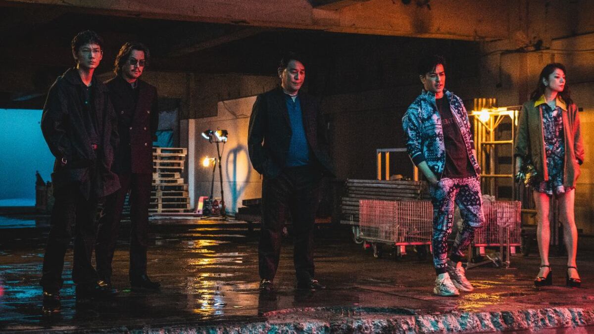 Escena de 'Estafadores de Tokio'