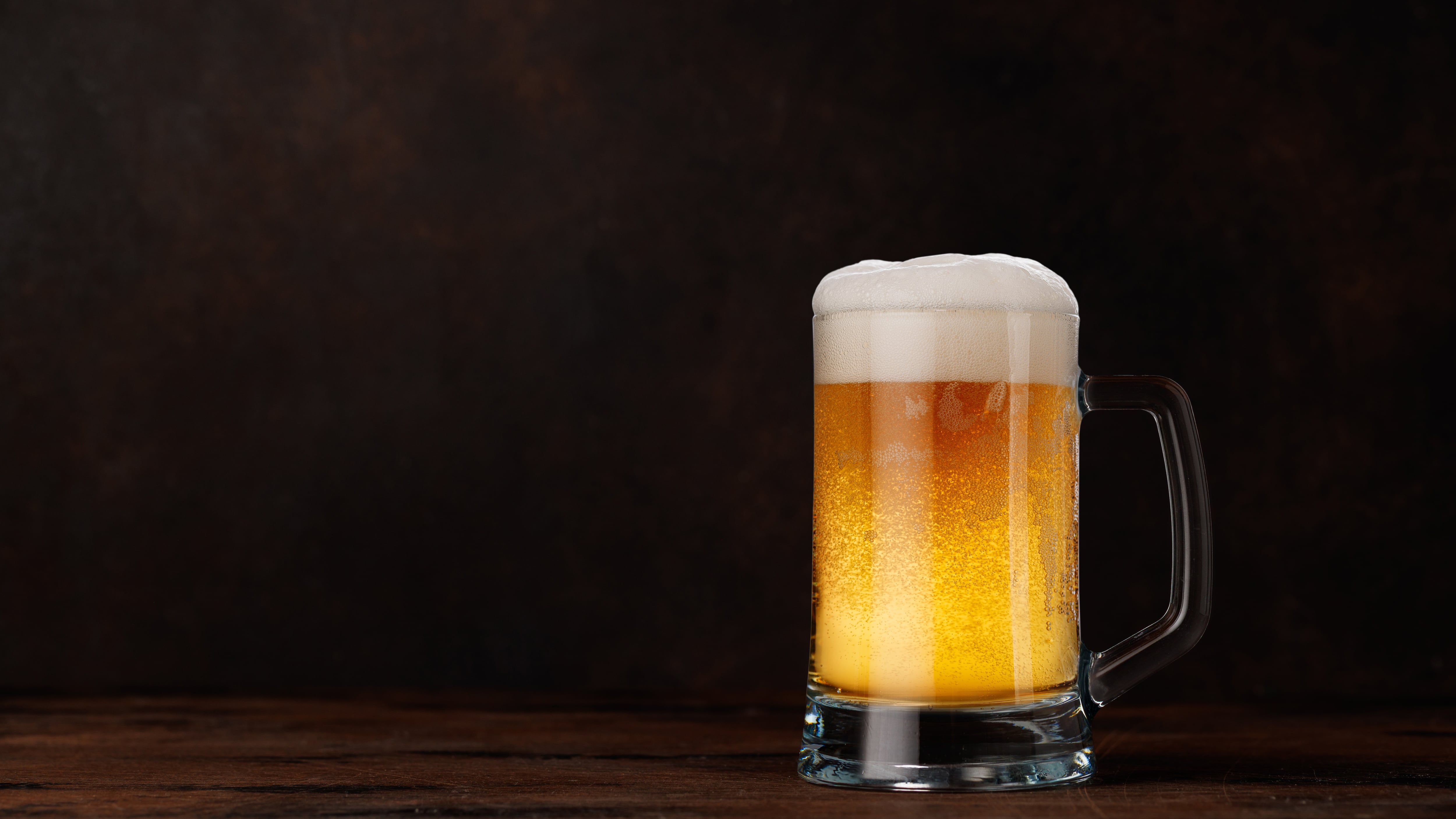 ¿Cuánto le cuesta comer y tomarse una cerveza en el estadio de Filadelfia a un ecuatoriano?