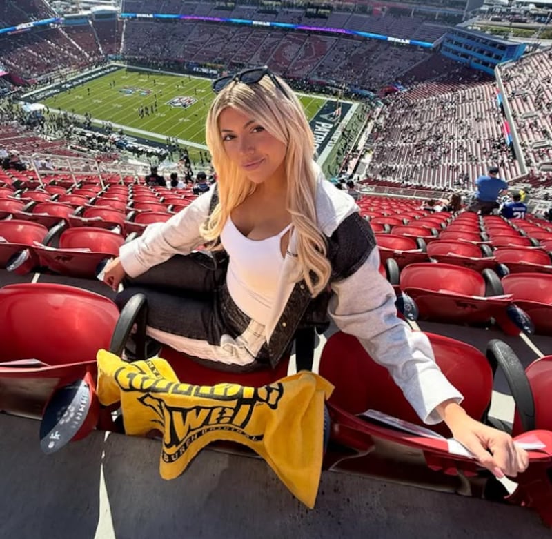 Influencer pierde miles de seguidores tras ignorar el show de Bad Bunny en el Super Bowl