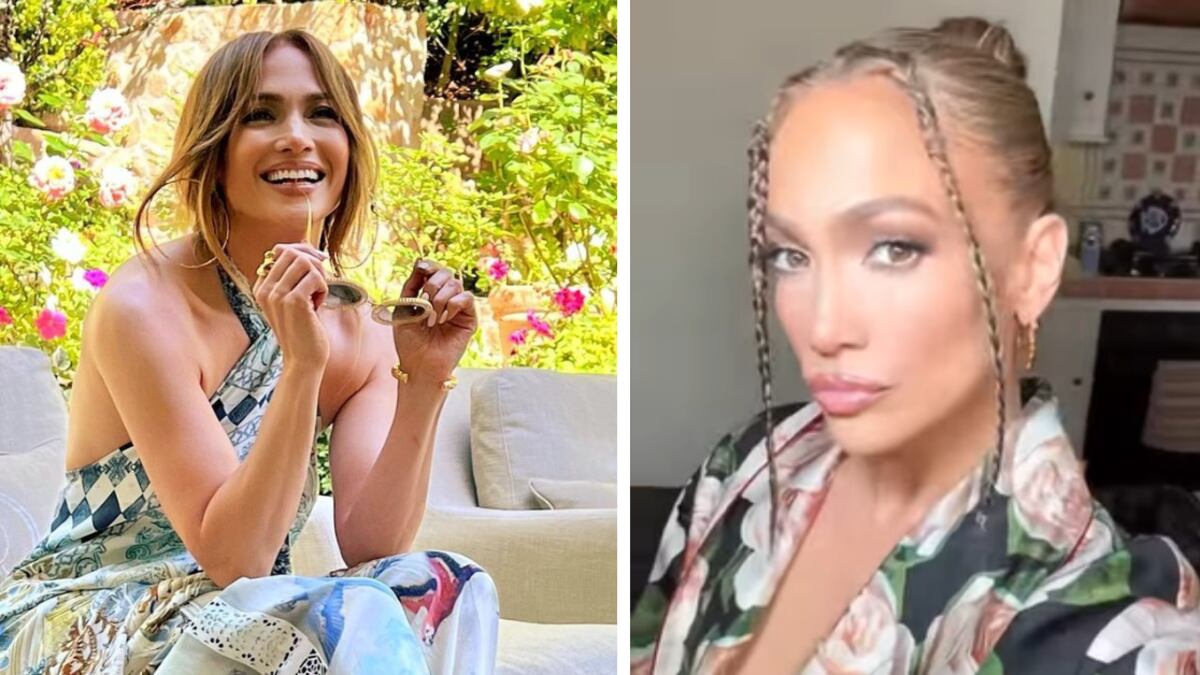 Jennifer Lopez tiene looks para mujeres de 50 años con vestidos midi estampados