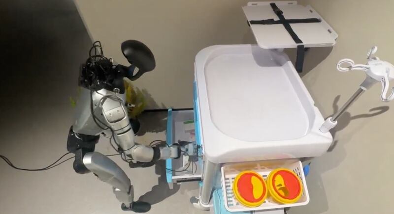El robot enfermero de Unitree revoluciona la atención hospitalaria y anticipa el futuro de la robótica asistencial - crédito @UnitreeRobotics/X